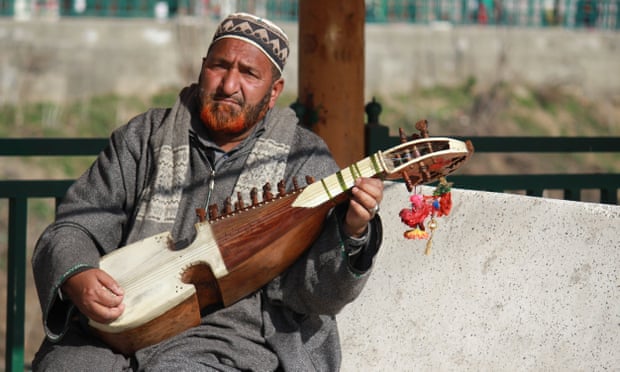 Noor Mohammad Shah: Kashmir folk singer’s rise from dusty street to music star