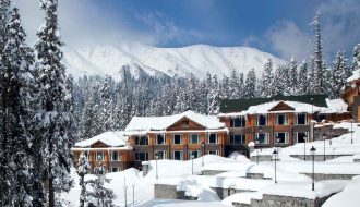 Ring in the New Year with JKL Travels: Unforgettable Winter Packages in Magical Kashmir